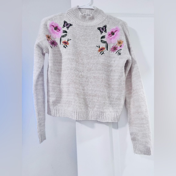 Cloud Chaser Beige Sweater with Pink Floral Embroidery - Picture 6 of 7